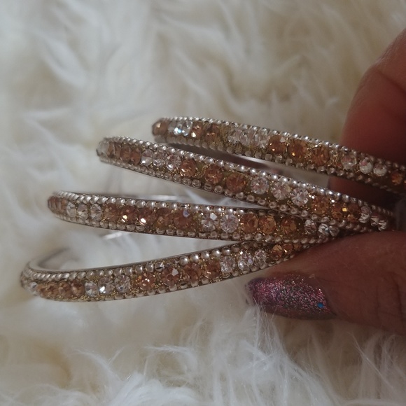NWOT Gold Silver rehinstones Designed Bangles - Picture 4 of 4